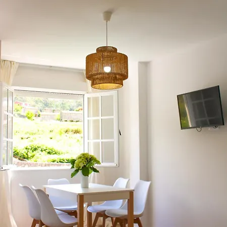 Casa Castillo, Ézaro