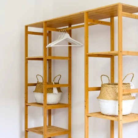 Casa Castillo, * Ézaro