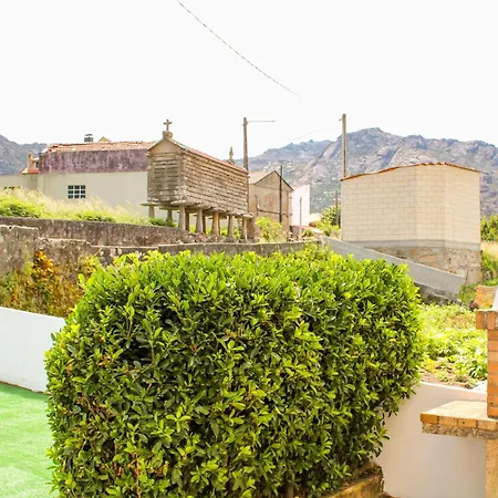 Casa Castillo, * Ezaro